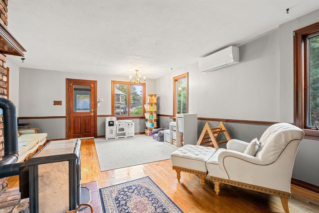 9 Adams Avenue Saugus, MA 01906 - Photo 7 of 32