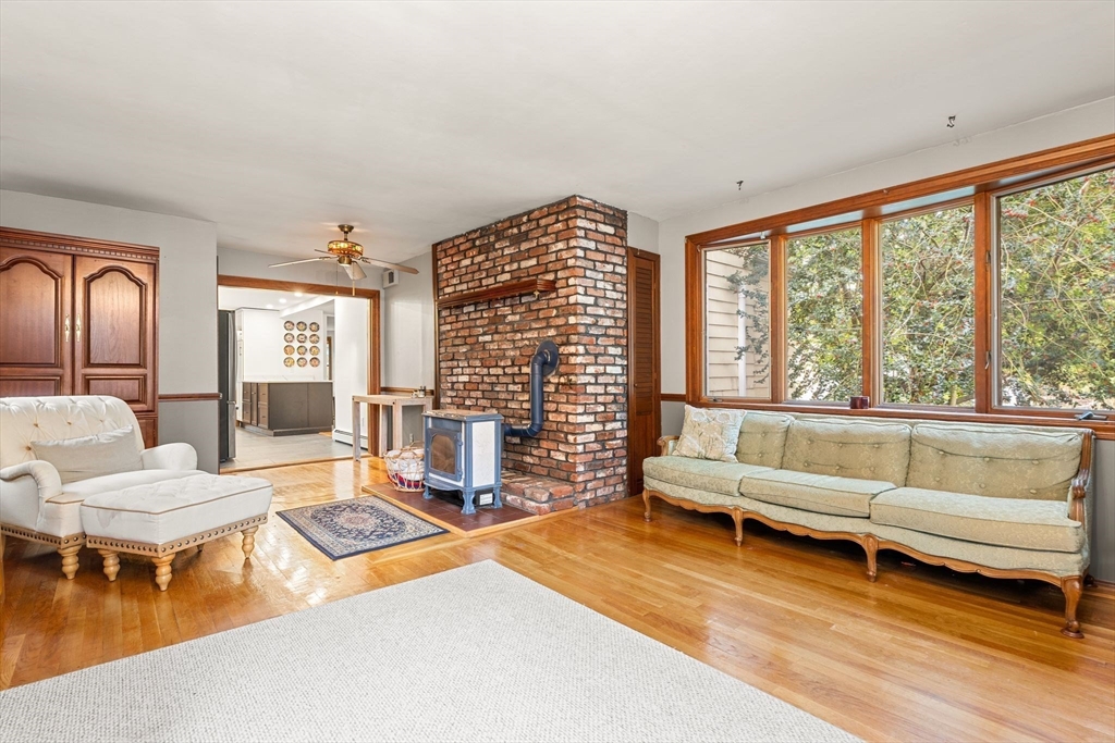 9 Adams Avenue Saugus, MA 01906 - Photo 8 of 32