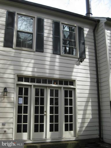 448 West Glebe Road Alexandria, VA 22305 - Photo 18 of 30 Exterior (Rear)