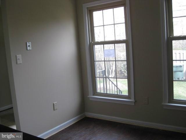 448 West Glebe Road Alexandria, VA 22305 - Photo 21 of 30 Breakfast area