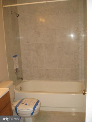 448 West Glebe Road Alexandria, VA 22305 - Photo 23 of 30 Bath
