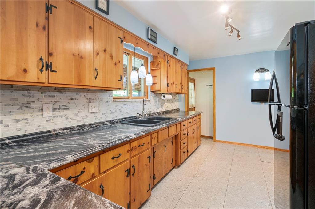 306 Rock Run Road Elizabeth, PA 15037 - Photo 9 of 44