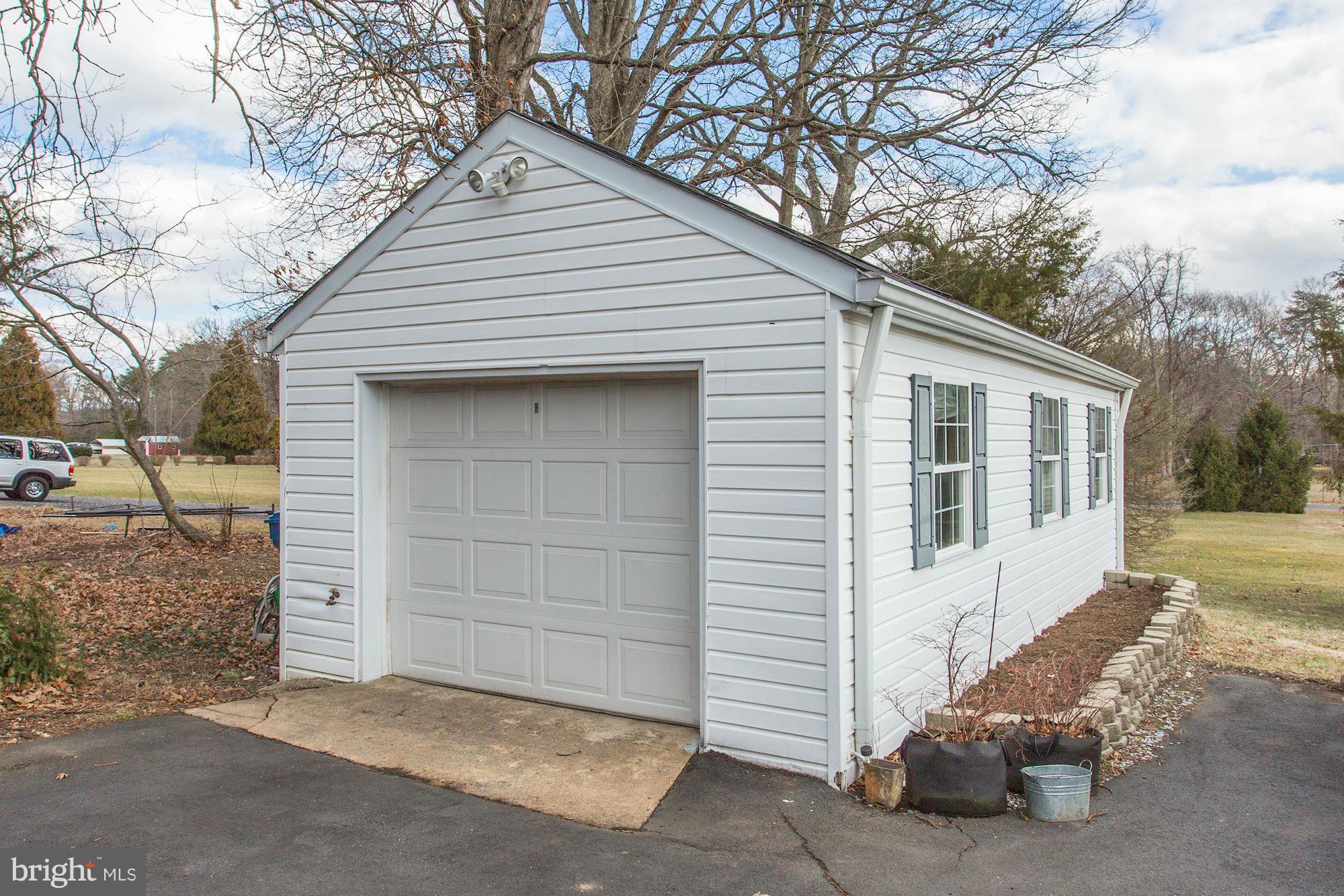 10507 Gunston Road Lorton, VA 22079 - Photo 29 of 30 GARAGE