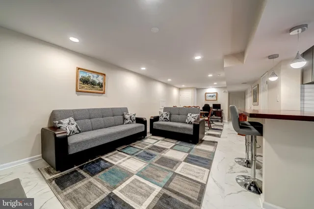 $2,400 | 6042 Munson Hill Road, Falls Church, VA 22044