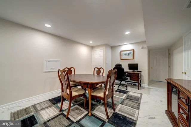 $2,400 | 6042 Munson Hill Road, Falls Church, VA 22044