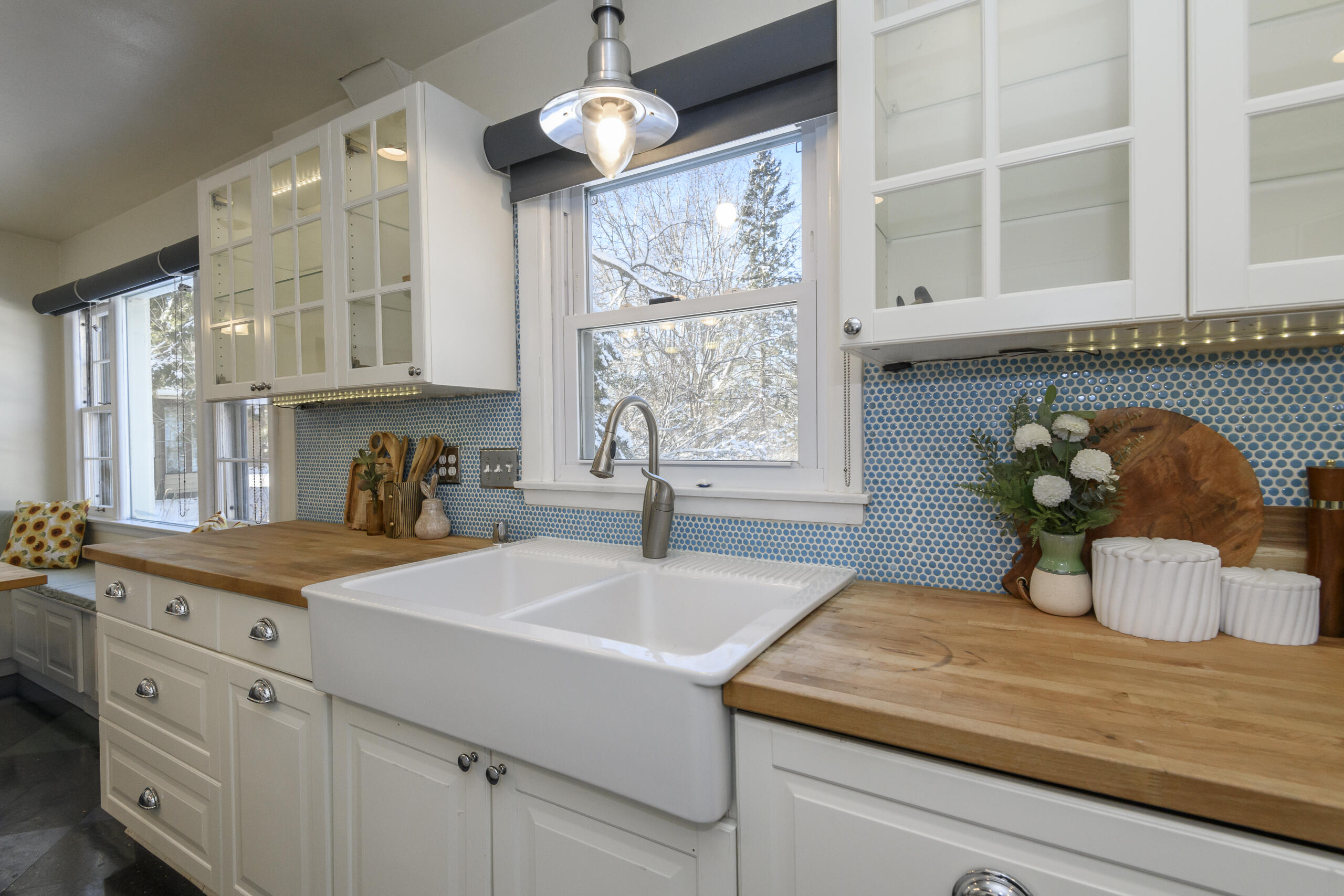 902 Lake Drive South Milwaukee, WI 53172 - Photo 17 of 53 Kitchen