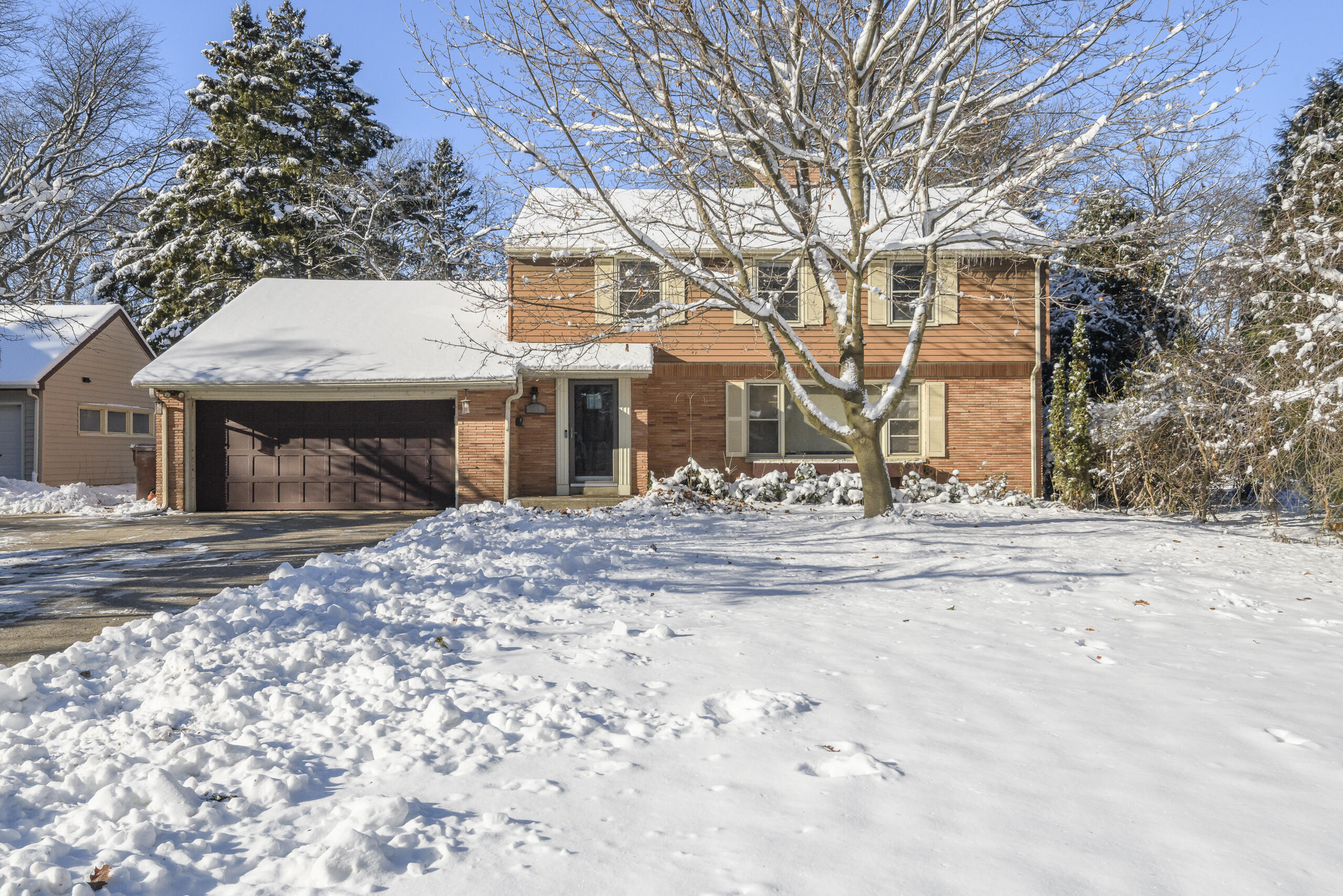 902 Lake Drive South Milwaukee, WI 53172 - Photo 2 of 53 902 Lake Drive