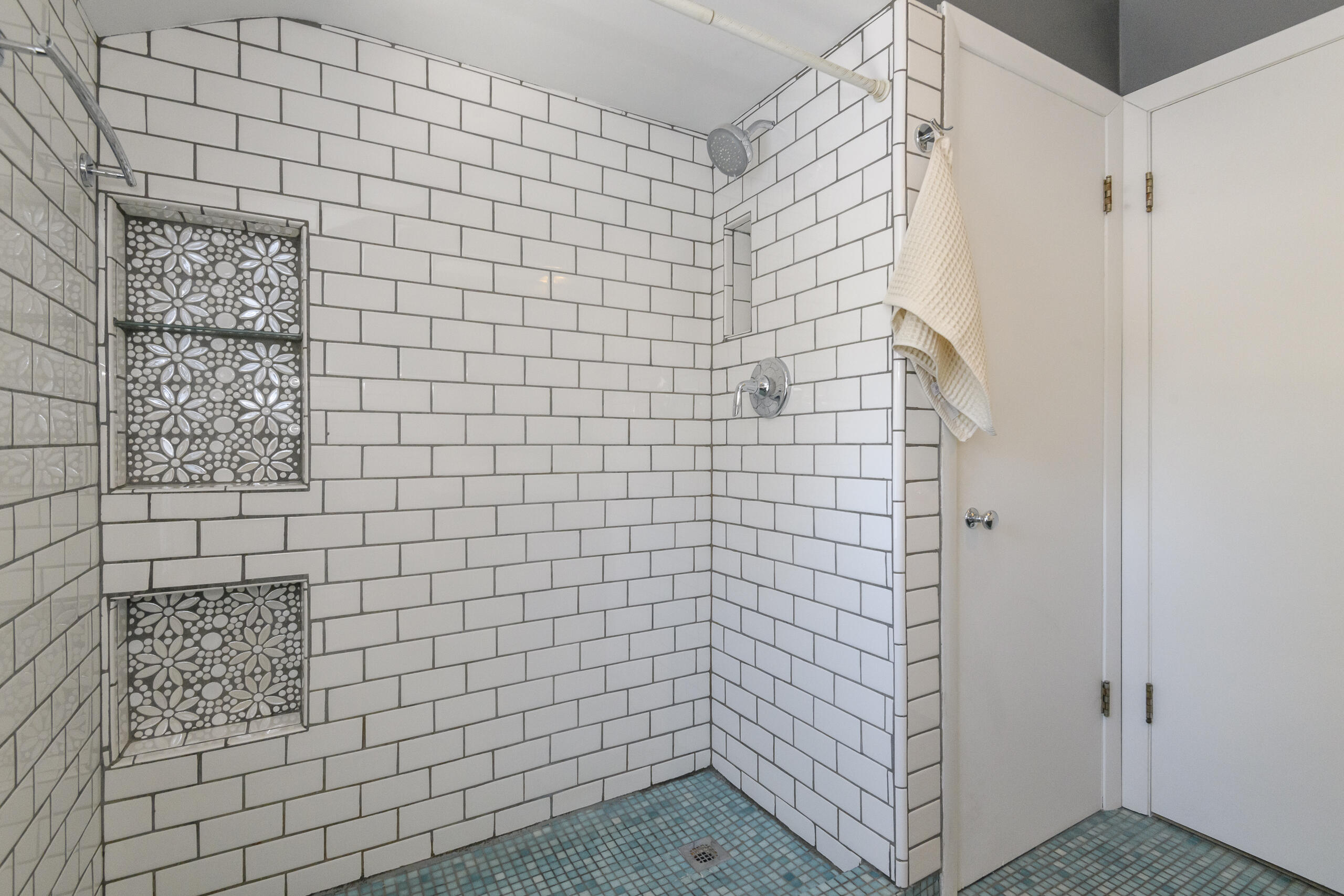 902 Lake Drive South Milwaukee, WI 53172 - Photo 24 of 53 Upper Full Bath 1