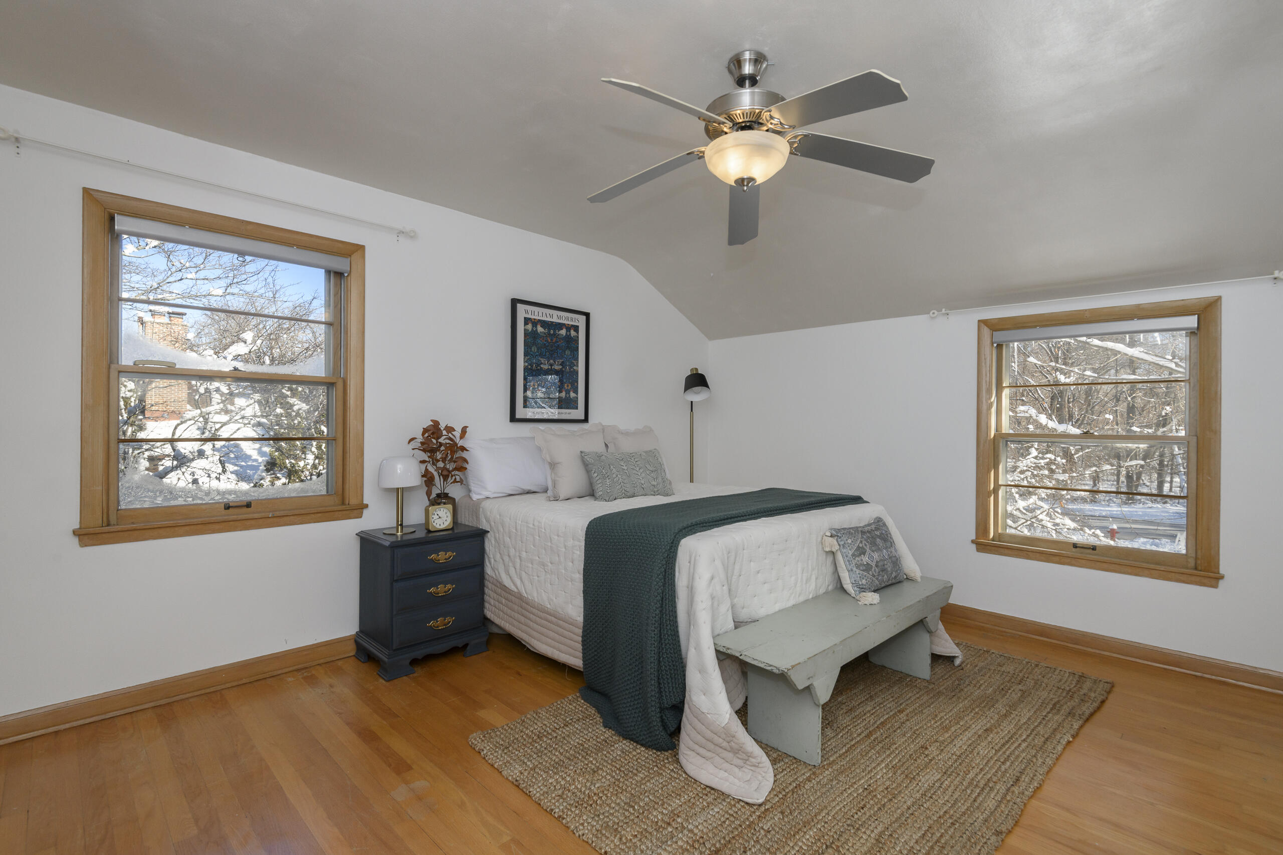 902 Lake Drive South Milwaukee, WI 53172 - Photo 26 of 53 Bedroom 1