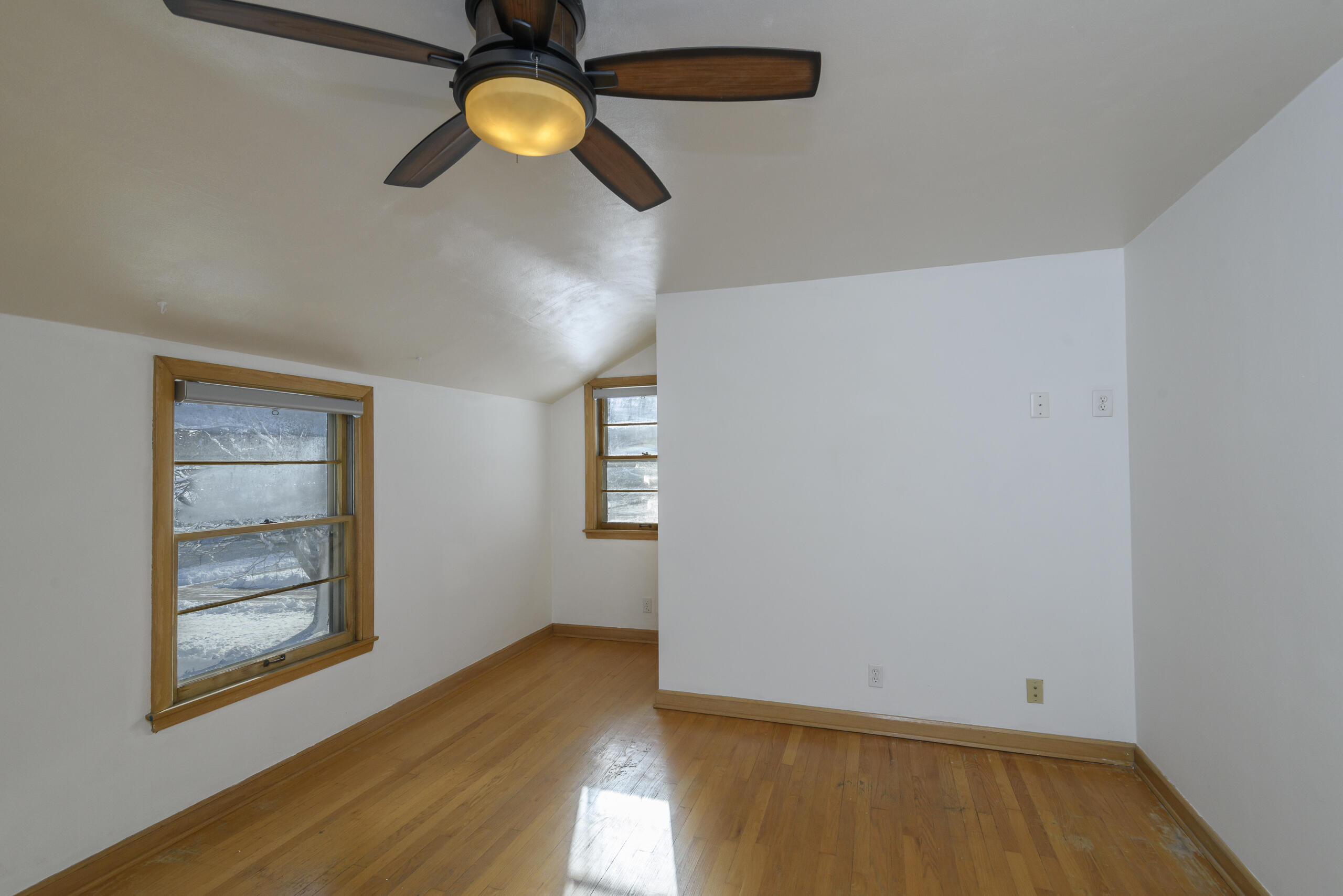 902 Lake Drive South Milwaukee, WI 53172 - Photo 30 of 53 Bedroom 2