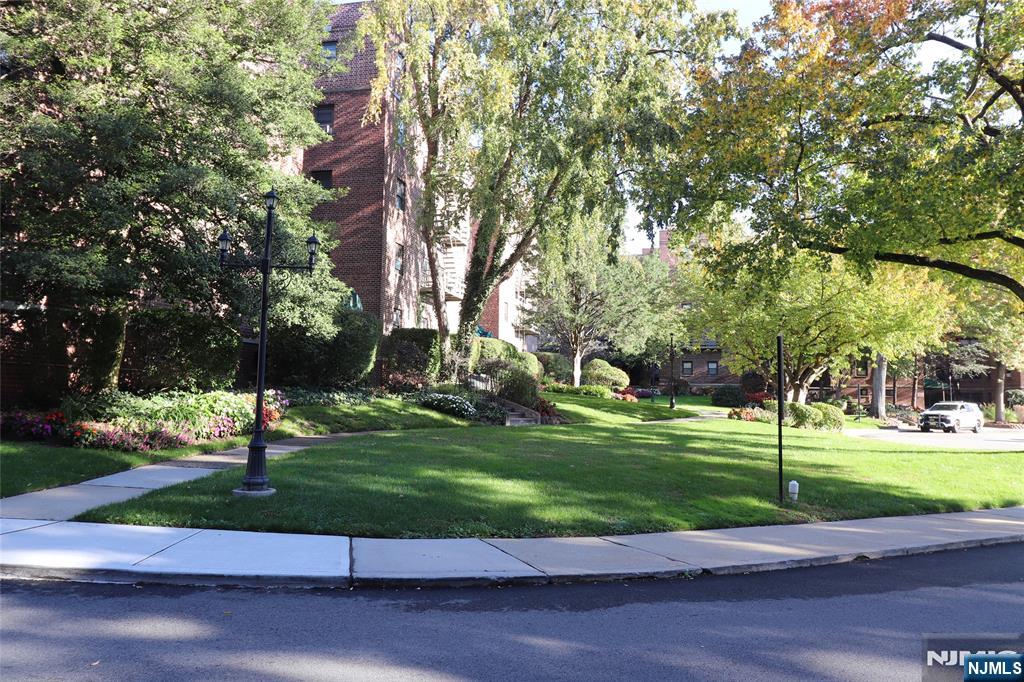 2335 Hudson Terrace, Unit E6 Fort Lee, NJ 07024 - Photo 29 of 29 a view of a park with tree s