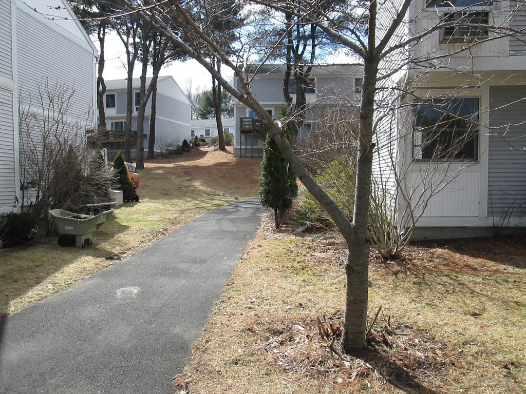 64 Northridge Road, Unit 64 Beverly, MA 01915 - Photo 3 of 17 Gallery Image 3