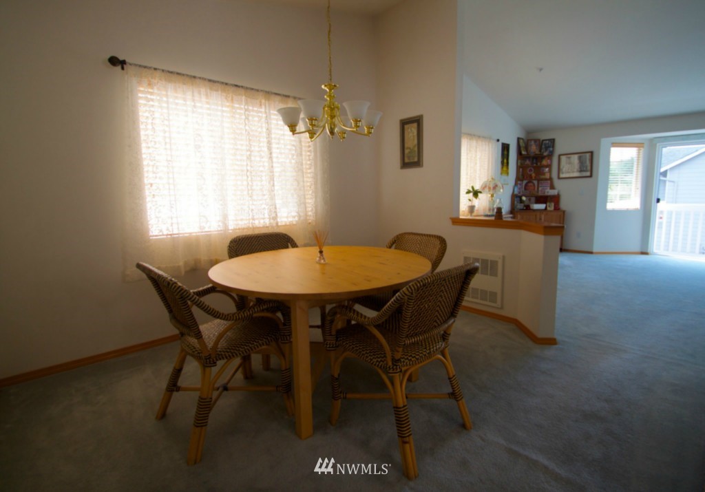 8305 233rd Street Southwest Edmonds, WA 98026 - Photo 5 of 11
