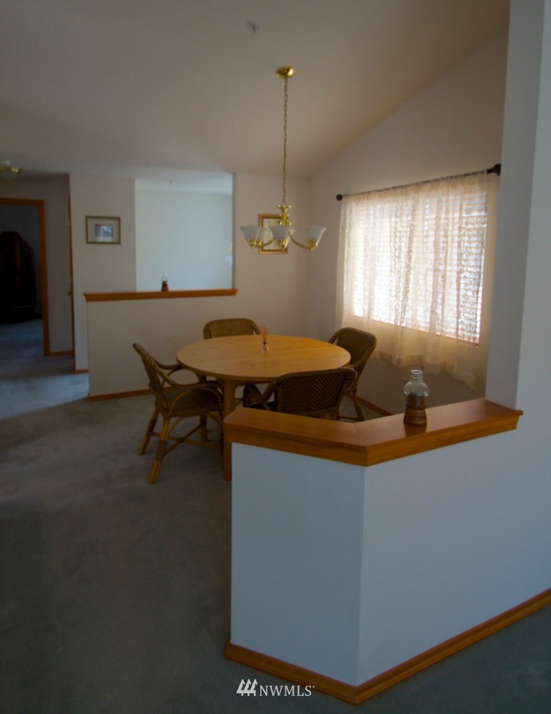 8305 233rd Street Southwest Edmonds, WA 98026 - Photo 6 of 11