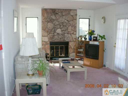 24 Sinclair Road Edison, NJ 08820 - Photo 5 of 8