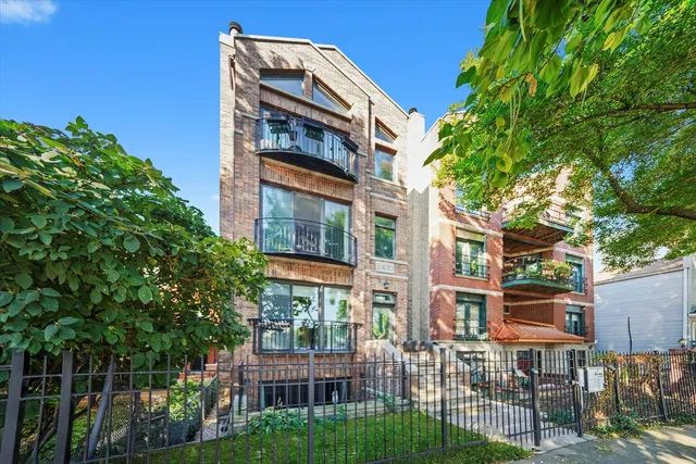 a view of a multi story building