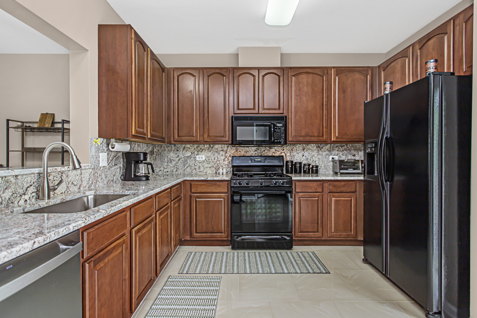 2129 West Concord Lane Addison, IL 60101 - Photo 7 of 34