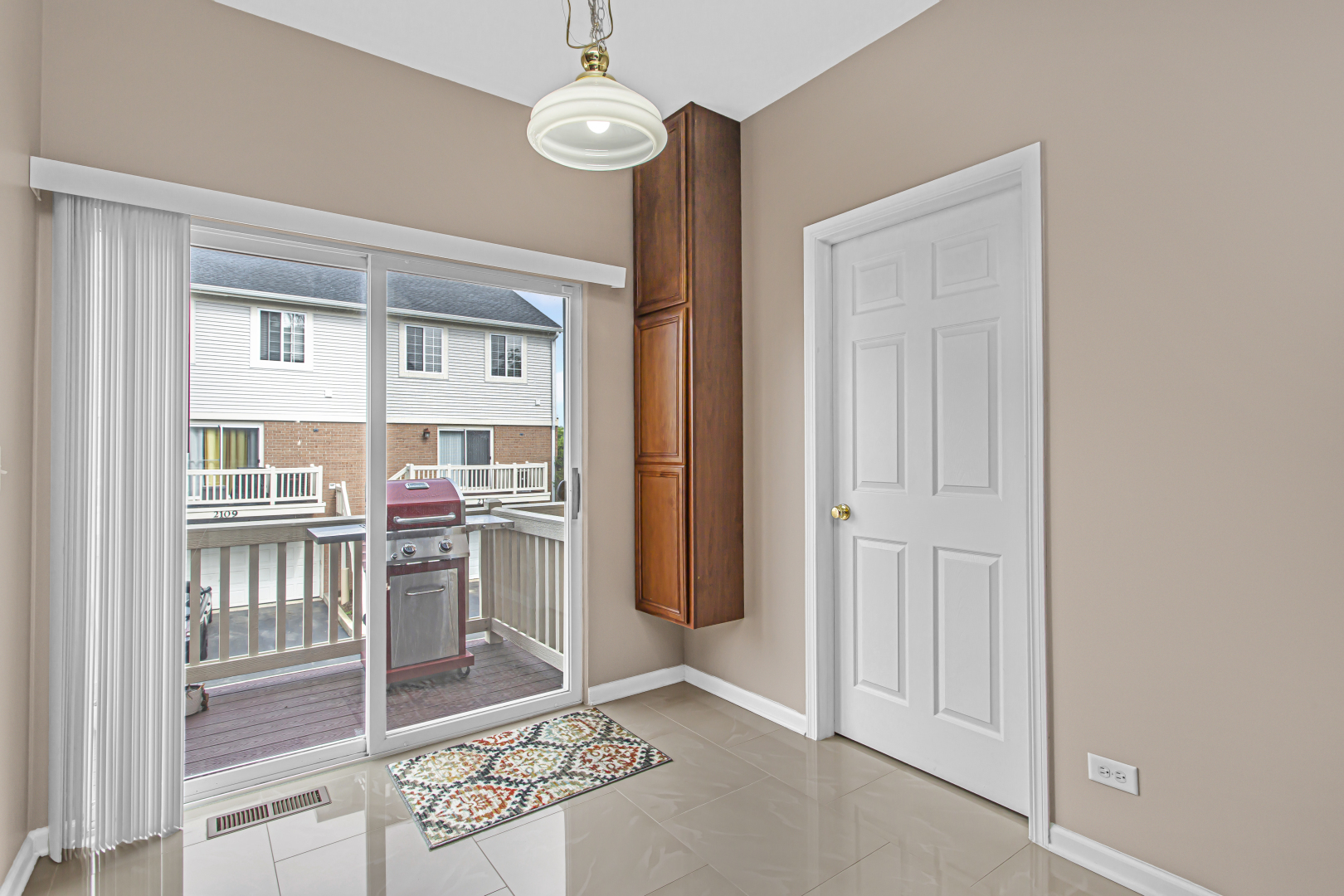 2129 West Concord Lane Addison, IL 60101 - Photo 8 of 34