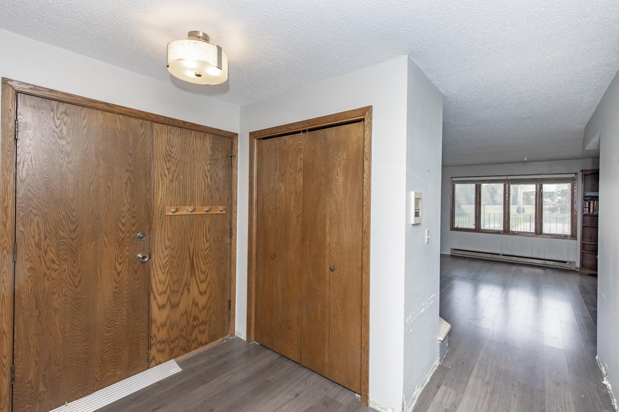730 Elm Street North, Unit B1 Fargo, ND 58102 - Photo 5 of 51