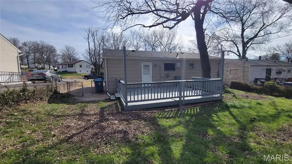 $1,500 | 227 Meadowcrest Drive, Ferguson, MO 63135
