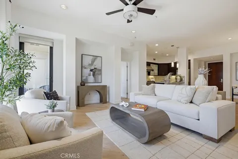 $1,290,000 | 402 Rockefeller, Unit 406, Irvine, CA 92612