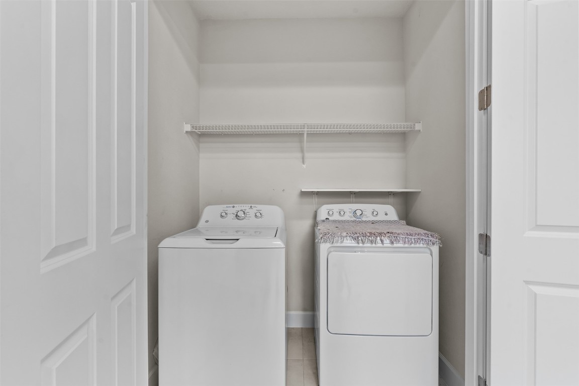 93322 Sandown Drive Fernandina Beach, FL 32034 - Photo 35 of 40 a utility room with dryer and washer