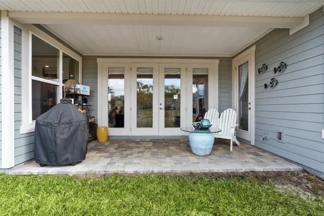 a view of a back yard of the house