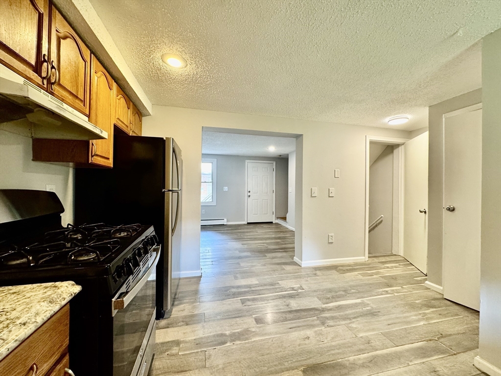 88 Washburn Street Springfield, MA 01107 - Photo 2 of 21 Gallery Image 2
