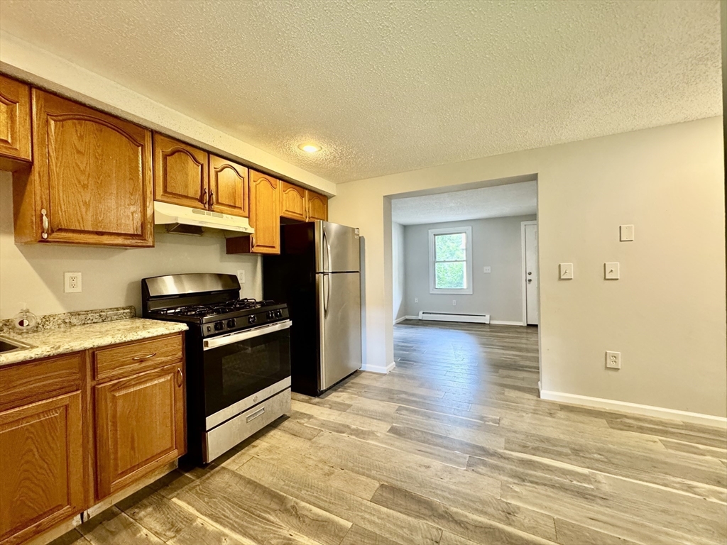 88 Washburn Street Springfield, MA 01107 - Photo 3 of 21 Gallery Image 3