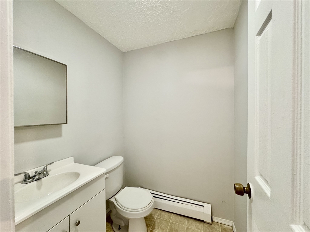 88 Washburn Street Springfield, MA 01107 - Photo 9 of 21 Gallery Image 9