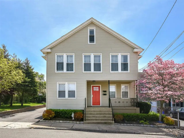 $3,500 | 22 1st Street, Unit 1, Glen Cove, NY 11542