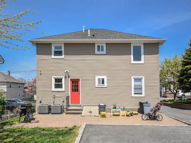 $3,500 | 22 1st Street, Unit 1, Glen Cove, NY 11542