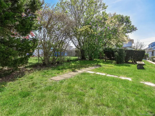 $3,500 | 22 1st Street, Unit 1, Glen Cove, NY 11542