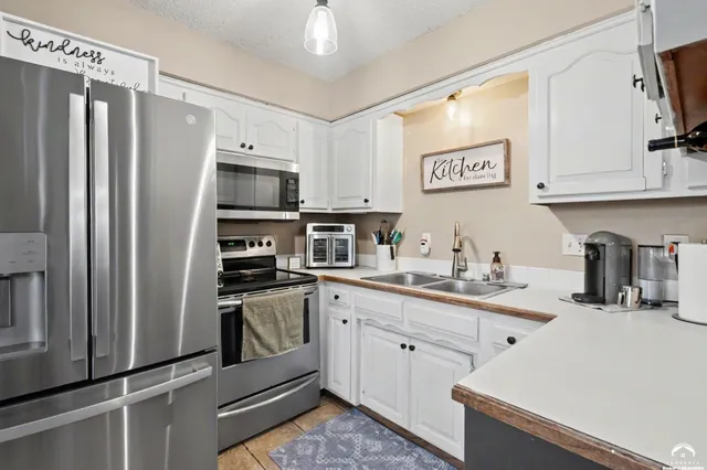 $269,900 | 1432 Stone Meadows Drive, Lawrence, KS 66049