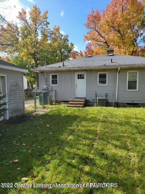 2701 Fairfax Road Lansing, MI 48910 - Photo 2 of 8 fairfax 2