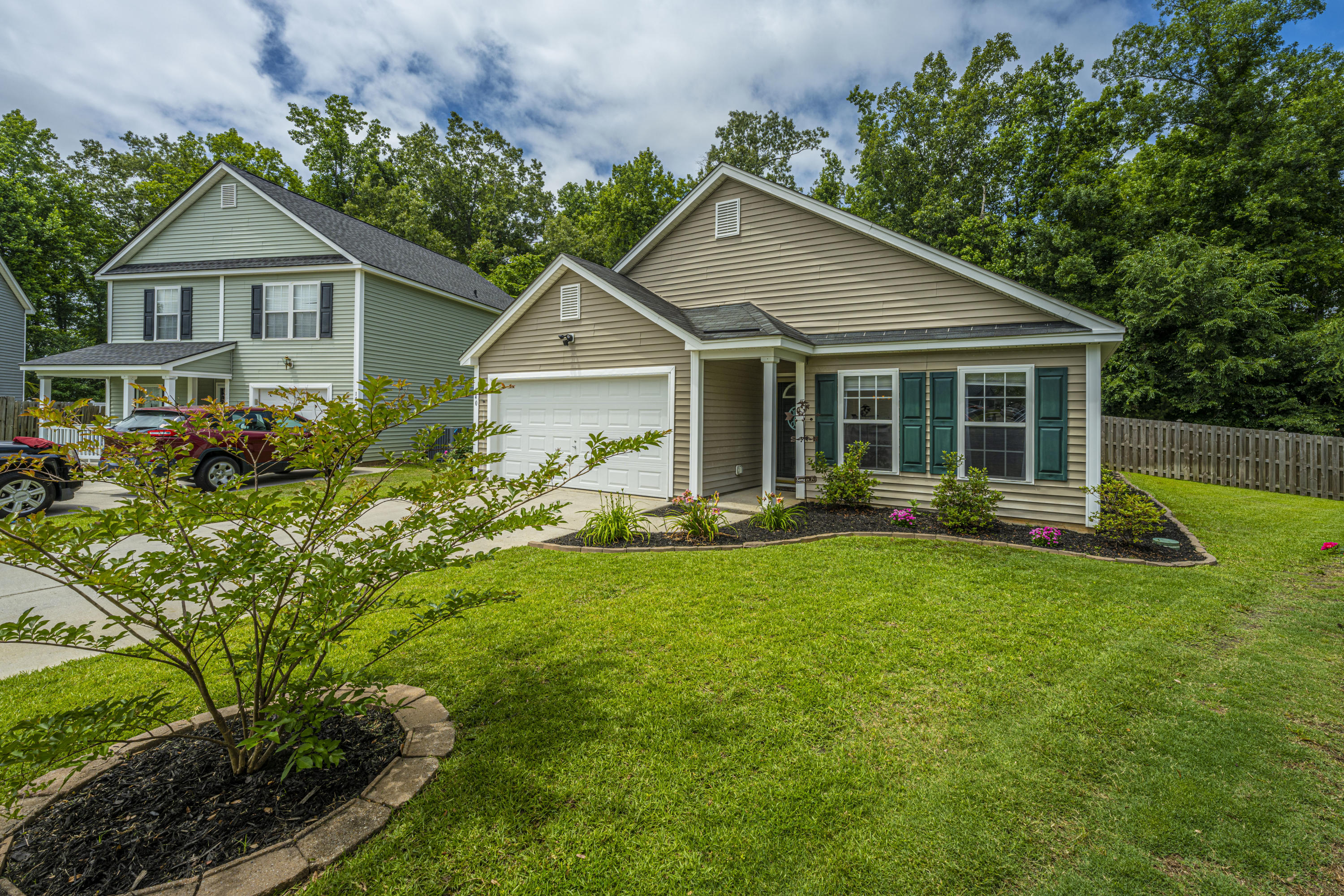 140 Avalon Road Summerville, SC 29483 - Photo 3 of 30 DSC_3239