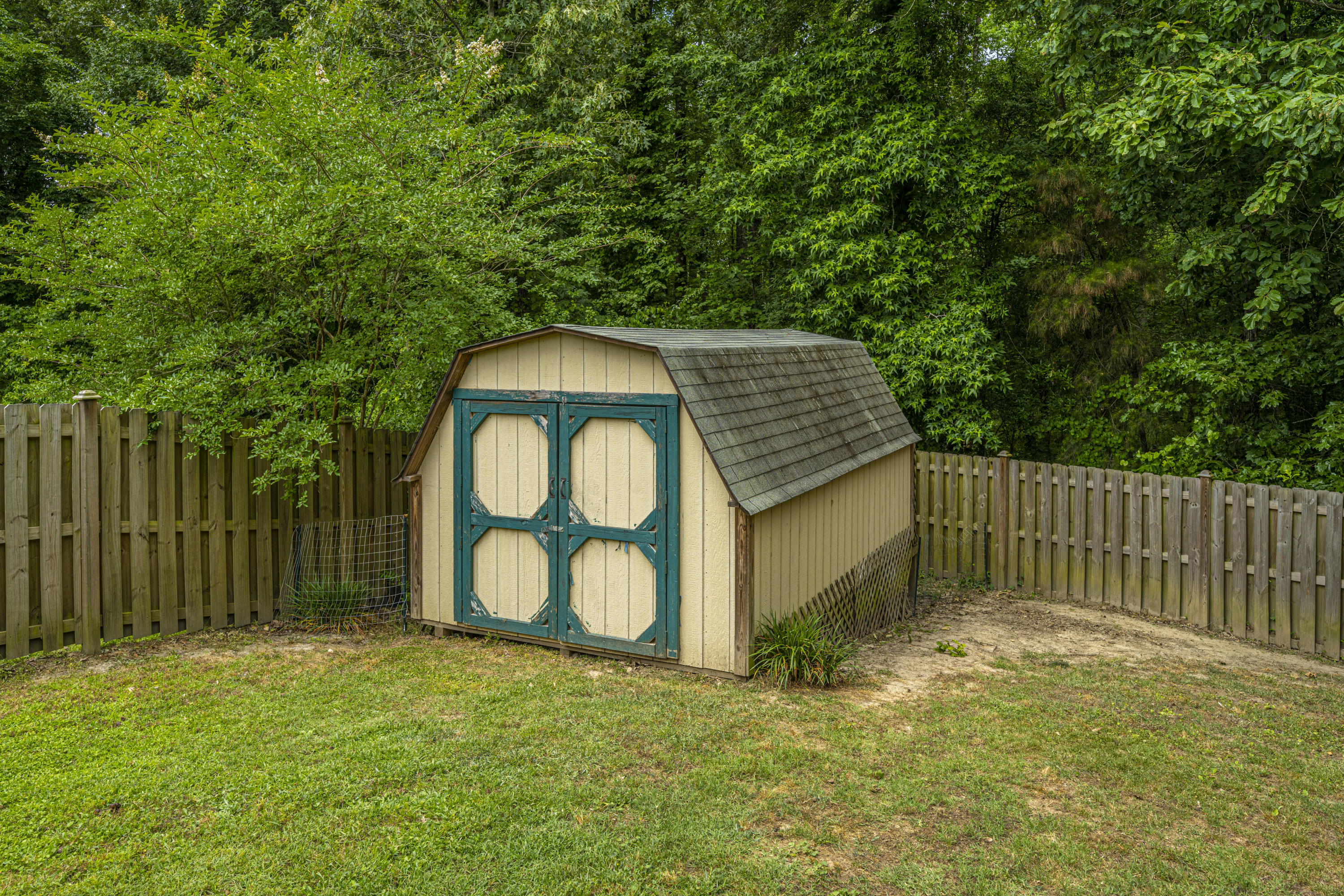 140 Avalon Road Summerville, SC 29483 - Photo 28 of 30 DSC_3223