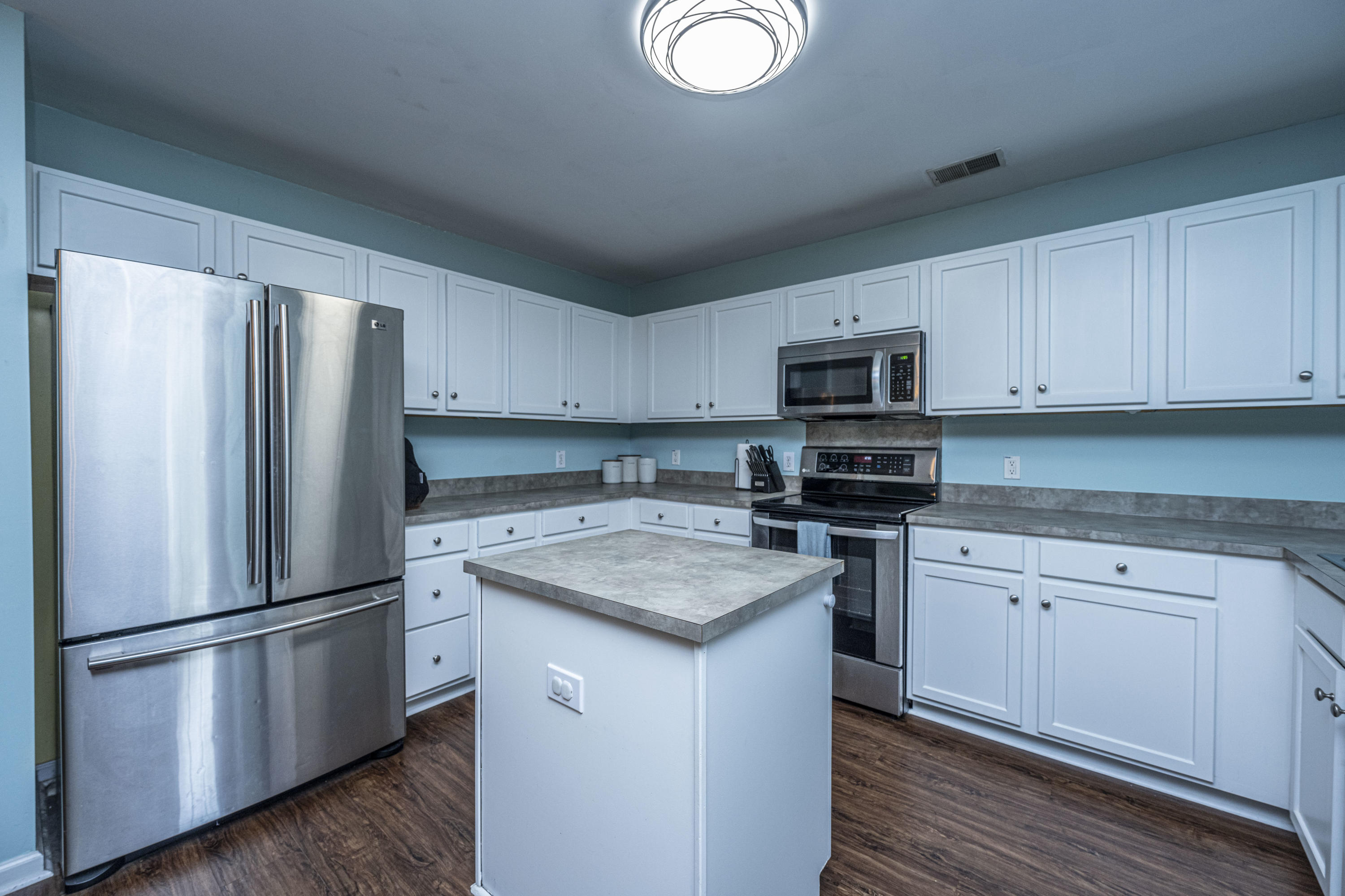 140 Avalon Road Summerville, SC 29483 - Photo 10 of 30 DSC_3211