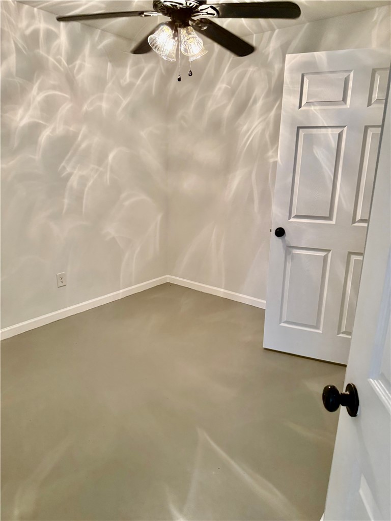 105-107 Davis Street Bryan, TX 77801 - Photo 13 of 14 a view of a small room