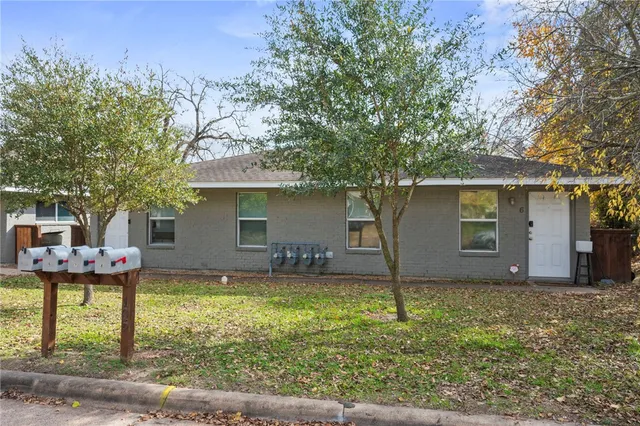 $799,000 | 105-107 Davis Street, Bryan, TX 77801