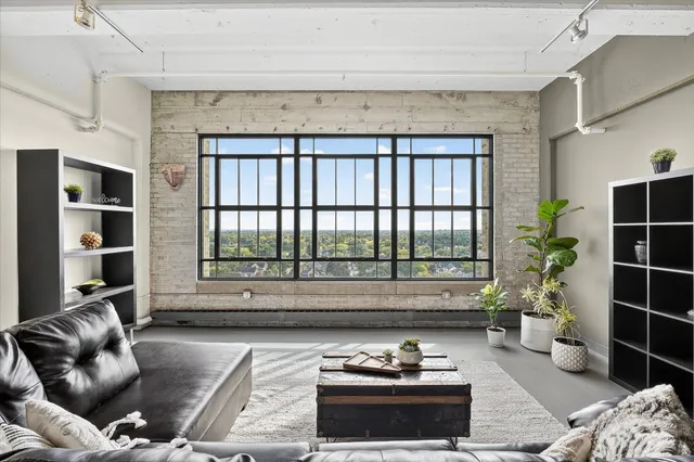 $179,000 | 2929 Chicago Avenue, Unit 1120, Minneapolis, MN 55407