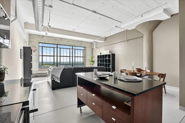 $179,000 | 2929 Chicago Avenue, Unit 1120, Minneapolis, MN 55407