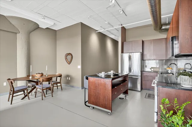 $179,000 | 2929 Chicago Avenue, Unit 1120, Minneapolis, MN 55407