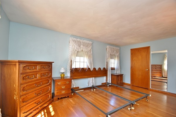 15 Hallowell Road Foxboro, MA 02035 - Photo 9 of 16 Gallery Image 9