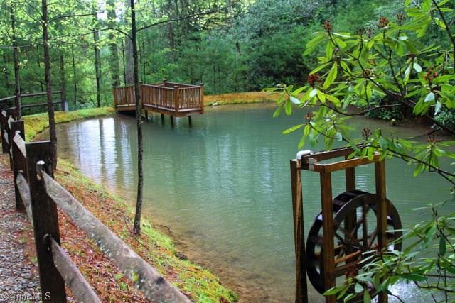 9 Laurel Road Purlear, NC 28665 - Photo 4 of 10