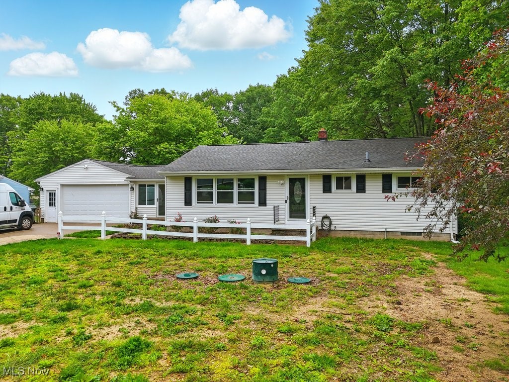 1795 Far View Road Green, OH 44312 - Photo 1 of 25