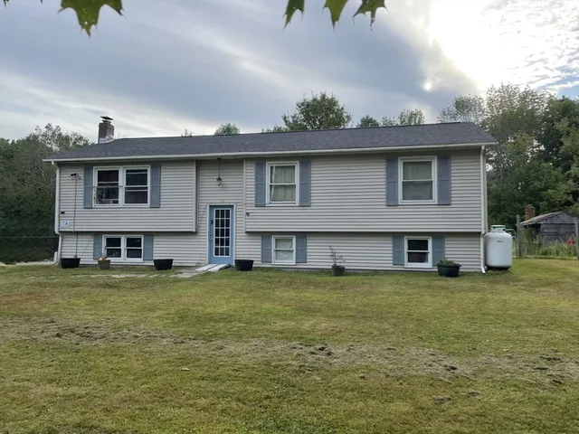 $380,000 | 100 Narrow Lane, Phillipston, MA 01331