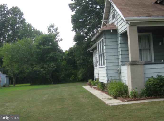 512 Back River Neck Road Essex, MD 21221 - Photo 4 of 28 Side view