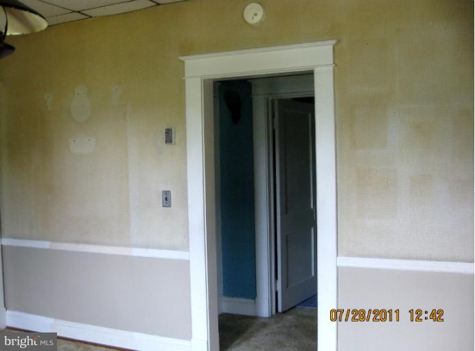 512 Back River Neck Road Essex, MD 21221 - Photo 8 of 28 Dining Room toward bedrooms