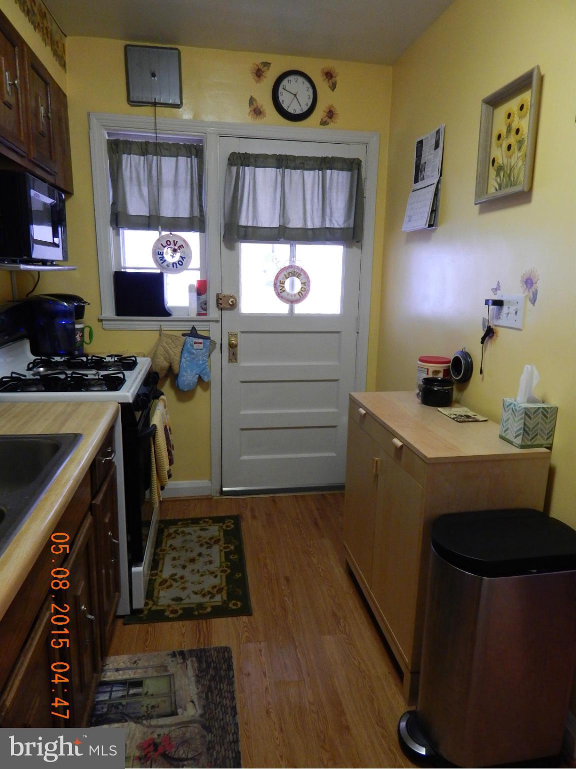 725 Middlesex Road Baltimore, MD 21221 - Photo 8 of 23 Kitchen